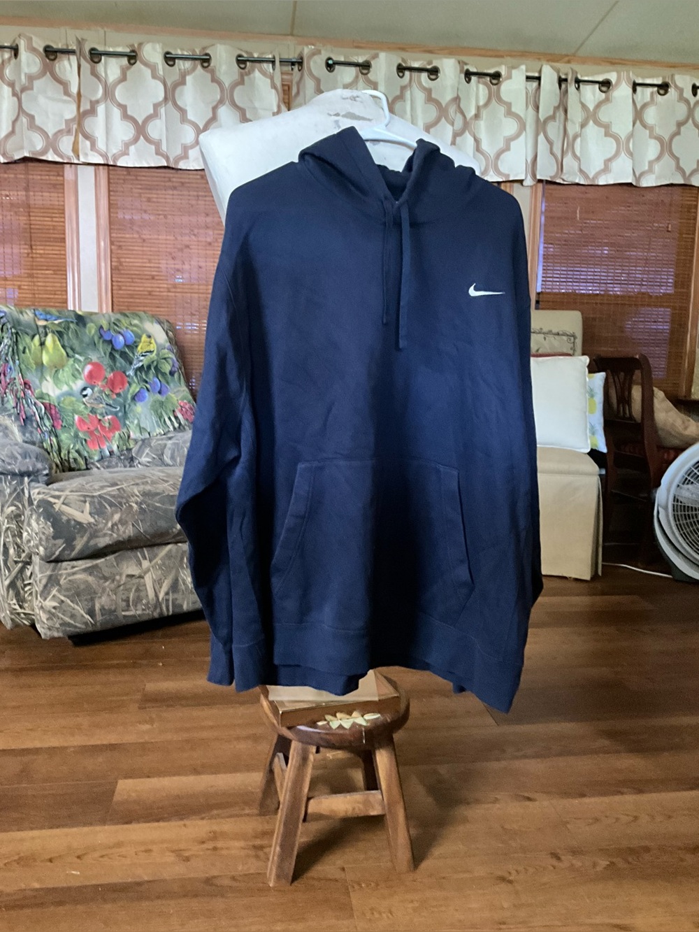 Men’s size 2XL NIKE hoodie